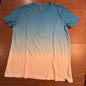 GUC Men's American Eagle Outfitters Blue Dip Dye T-Shirt-Sz Medium